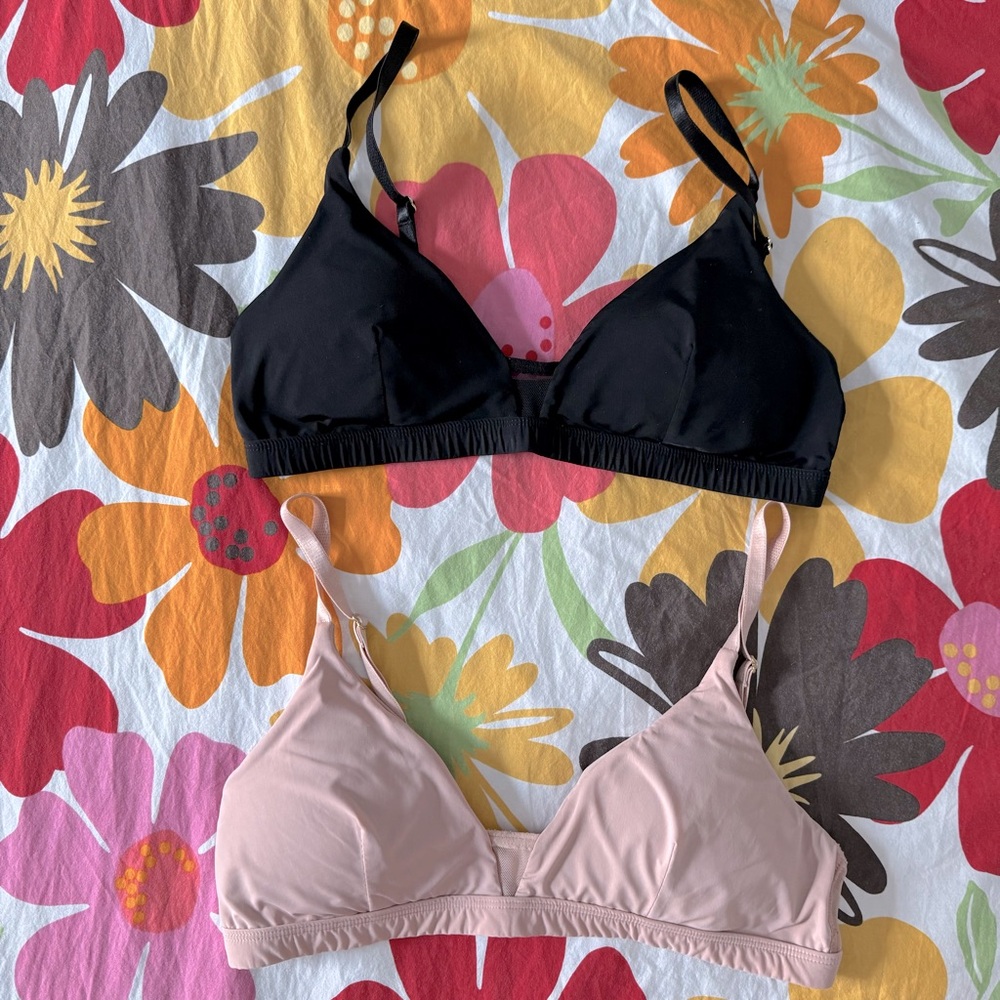 Lot of 2 Pepper Limitless Wirefree Scoop Bras M